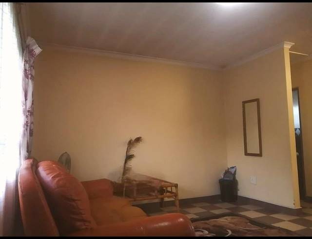 2 BEDROOM SIMPLEX FOR SALE IN ESCOMBE